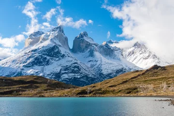 Crédence de cuisine en verre imprimé Cuernos del Paine Montagnes de Cuernos del Paine dans le parc national de Torres del Paine au Chili