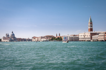 Fototapeta na wymiar Skyline von Venedig, Italien
