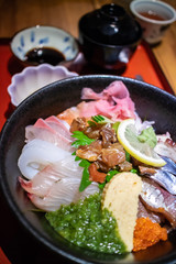 海鮮丼