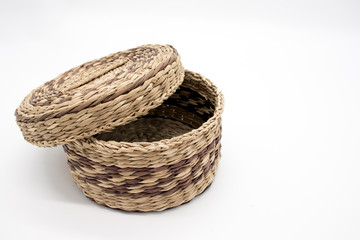 Obraz premium Isolated wicker basket on a white background