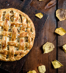 baked whole round apple pie