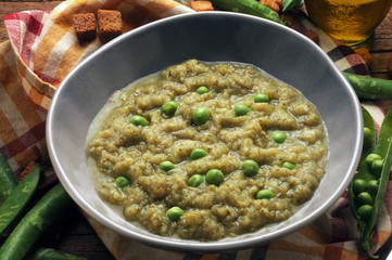 Zuppa di piselli Sopa de guisantes ft71059396 Pea soup