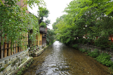 Fototapeta na wymiar Small river in Kyoto, Japan