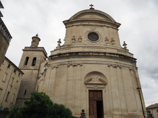 Uzès – gemütliche Kleinstadt in Frankreich – Kirche Saint-Étienne
