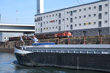 industriehafen mannheim fabrik industrie schiffahrt