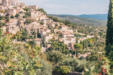 Fototapeta na wymiar Beautiful view of the city of Gordes in the Luberon - Provence