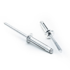 Ensemble de rivets de fixation
