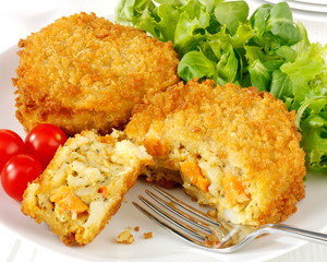 SAVOURY SQUASH AND VEGETABLE CAKES