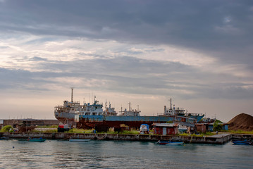 Fototapeta premium The port at Maamigili in the Alif Dhaal Atoll of the Maldives