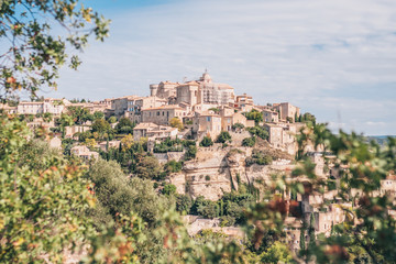 Fototapeta na wymiar Beautiful view of the city of Gordes in the Luberon - Provence