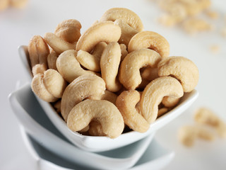 SALTED CASHEW NUTS