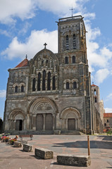 Fototapeta na wymiar Vezelay, la basilica di Santa Maria Maddalena - Borgogna