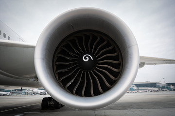 Airport, Airplane engine 