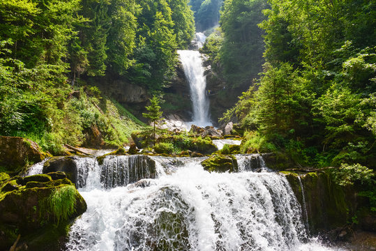 Giessbach - Wasserfall am Brienzersee im Berner Oberland / Schweiz