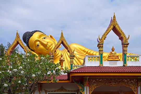 Lying golden Buddha in the temple Wat Sri Sunthon, Phuket, Thailand, Asia