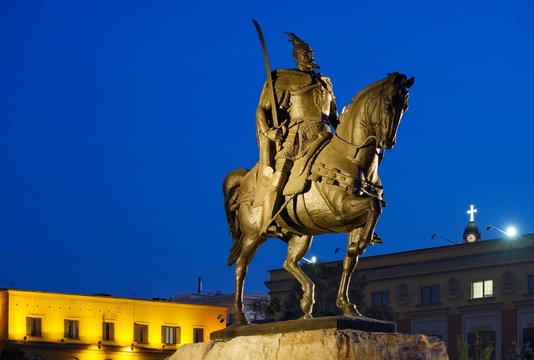 Skanderbeg Monument, equestrian statue Skenderbej, Albanian national hero Skanderbeg, at night, Skanderbeg Square, Tirana, Albania, Europe