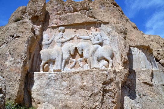 Tombe e Bassorilievo necropoli persiana