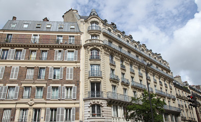 Fototapeta na wymiar Immeuble parisien