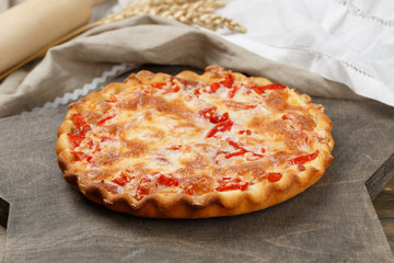 Рizza with tomato and cheese