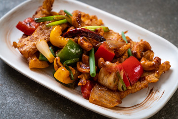 Stir-Fried Chicken with Cashew Nuts