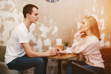 Obraz na płótnie Canvas couple in a cafe