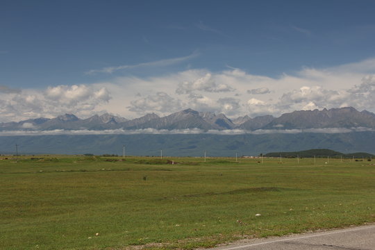 mountens sky green fealds cloud