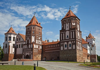 Fototapeta na wymiar Mir Castle in the urban village of Mir, Grodno region, Belarus