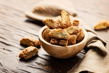 Cantucci or cantuccini - obrazy, fototapety, plakaty