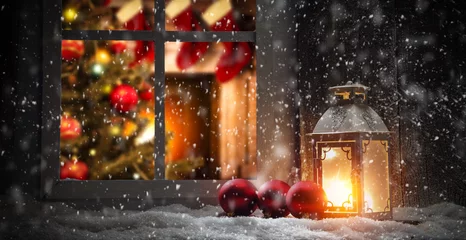 Selbstklebende Fototapeten Schokoladenbraun Weihnachtsfensterbank und Kamin  © magdal3na