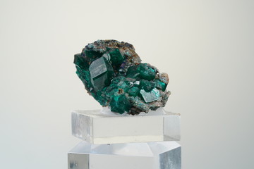 Dioptas, Dunkelgrün, Kristall, Gruppe, Madagaskar, Edelstein