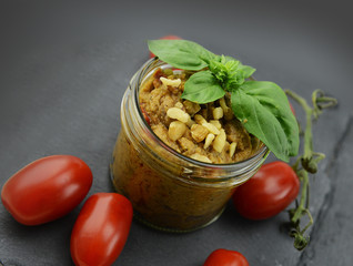 Pesto rosso