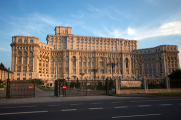 Fototapeta na wymiar romanian parliament