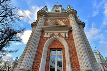 Fototapeta na wymiar Facade of the Grand Palace in Moscow Museum Park Tsaritsyno