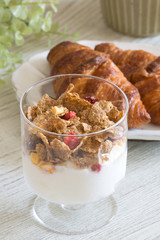 フルーツミックスのヨーグルト