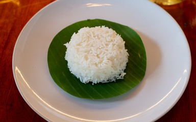 rice on banana leaves