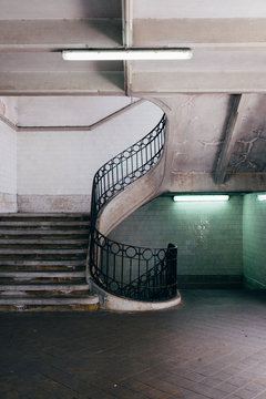 symetric stairs

