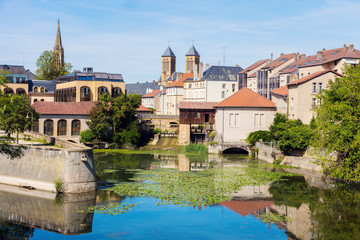 Fototapeta na wymiar Architecture of Metz and Moselle River