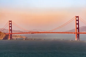 Photo sur Plexiglas Pont du Golden Gate Golden Gate bridge in fog