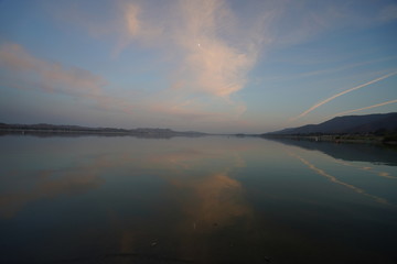 Obraz na płótnie Canvas lake elsinor landscape