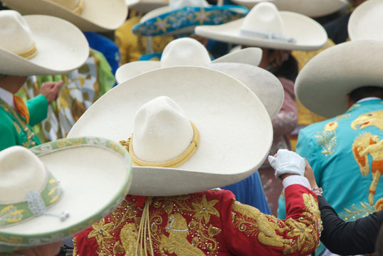 sombreros charros carnaval de iztapalapa ciudad de mèxico