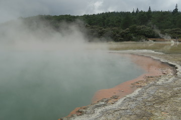 Heißer Vulkansee in Neuseeland
