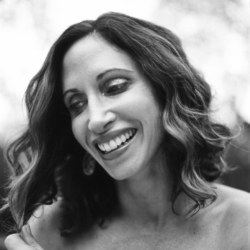 Black and white close up portrait of a beautiful woman