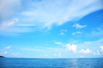 Naklejka na ściany i meble Blue sky and beautiful cloud with sea background. landscape background.