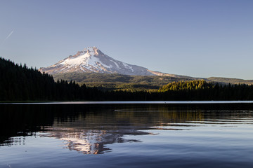 Trillium lake in Oregon