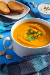 Pumpkin cream soup with parsley