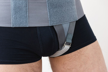 Bandage inguinal hernia.