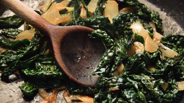 Brassica oleracea var. sabellica Cavolo nero Col crespa Jarmuż Kale 羽衣甘藍 video ft81030319 كرنب أجعد 