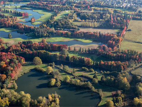 vue a&eacute;rienne du golf de Nantilly &agrave; l'automne dans le d&eacute;partement de l'Eure en France