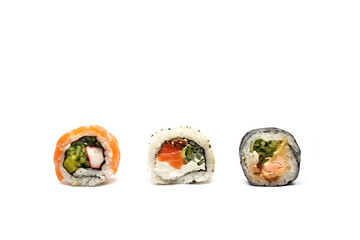 Sushi.  Tradycyjne japońskie sushi ,kompozycja rolek na białym tle.Rolka sushi na białym tle. - obrazy, fototapety, plakaty