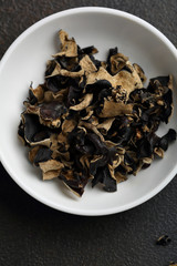 Dry chinese black mushroom muer above
